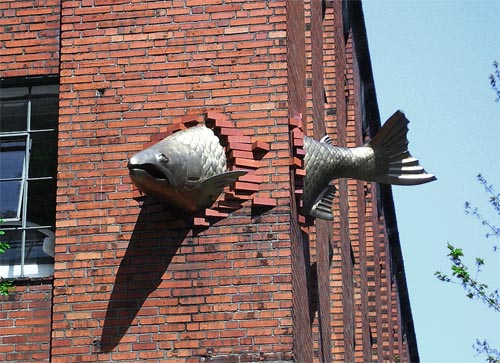 salmon-sculpture-oregon.jpg